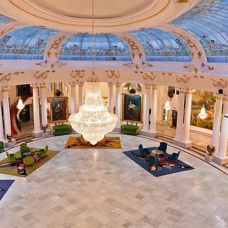 Le Negresco מלון 5*